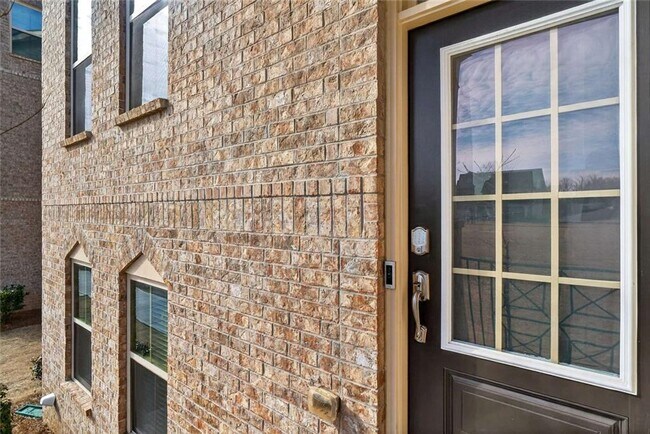 Photo - 3960 Redwood Dr