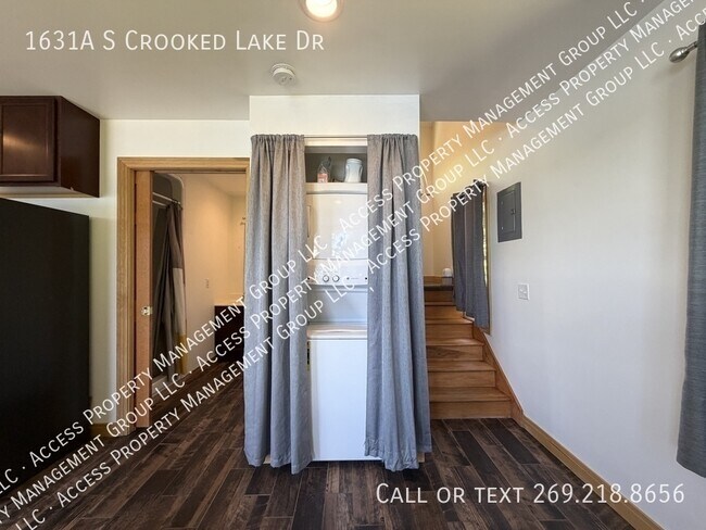 1631A S Crooked Lake Dr-