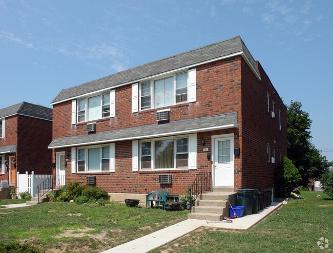 1009 & 1011 Cooke Lane