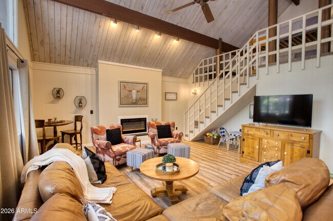 Photo - 7897 Country Club Dr