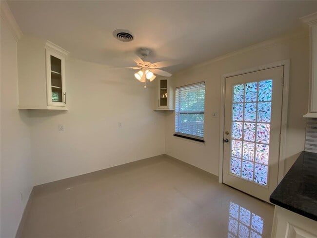 Photo - 4318 Breakwood Dr