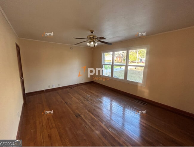 Photo - 3149 Somerset Dr