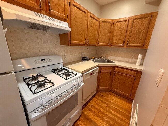 Photo - 15 Adams St Unit 3