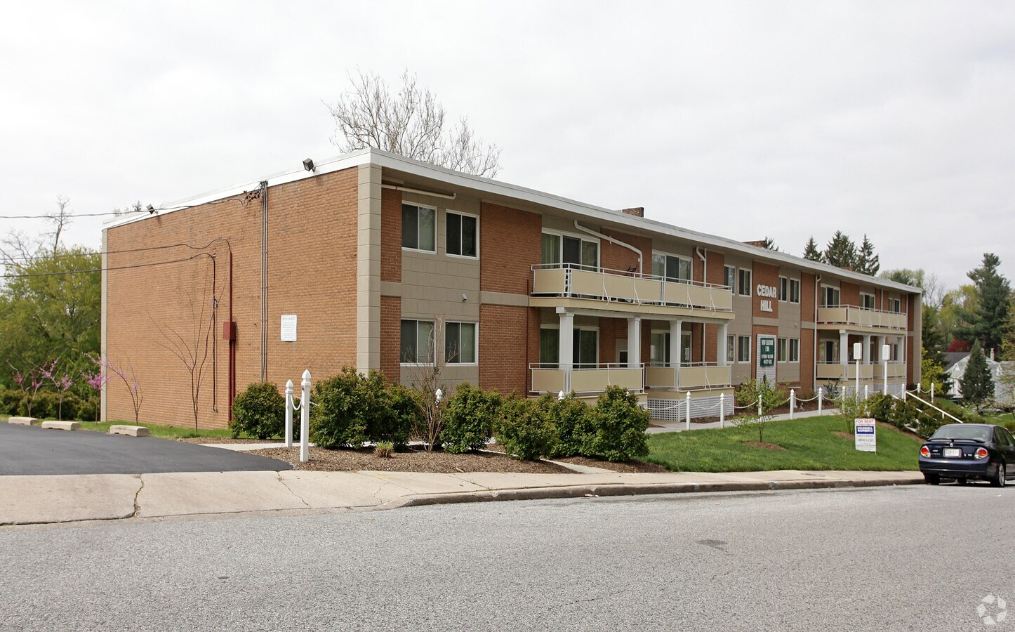 Photo - 901-903 Woodson Rd Apartments