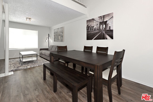 Photo - 3600 Bagley Ave Unit 303