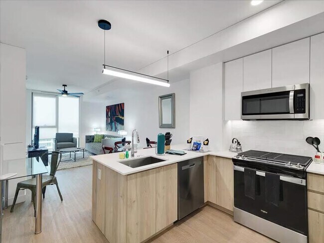 Photo - 817 N 6th St Unit ID1047104P