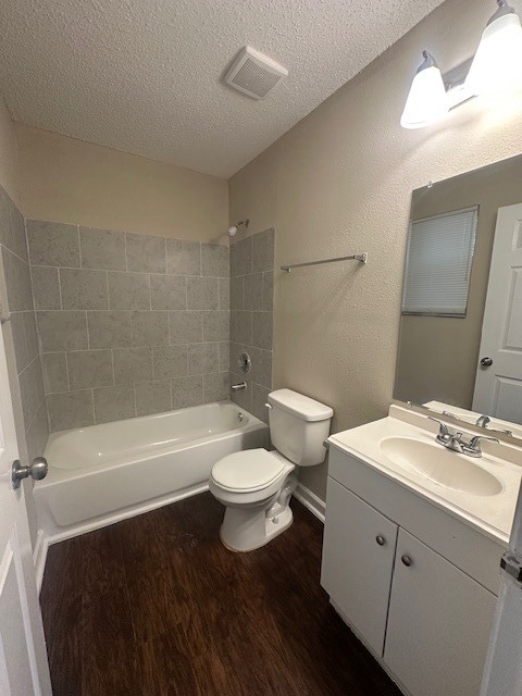 Building Photo - Coming Soon! Spacious 4 Bedroom Home with Fenced Yard!