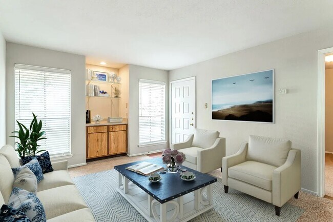 Photo - Save on Move-In | Gift Card Incentive! Unidad ECK