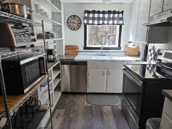 Photo - 167 Howard Rd Unit 2