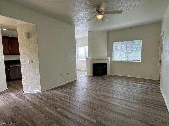 Photo - 1050 E Cactus Ave Unidad 2040