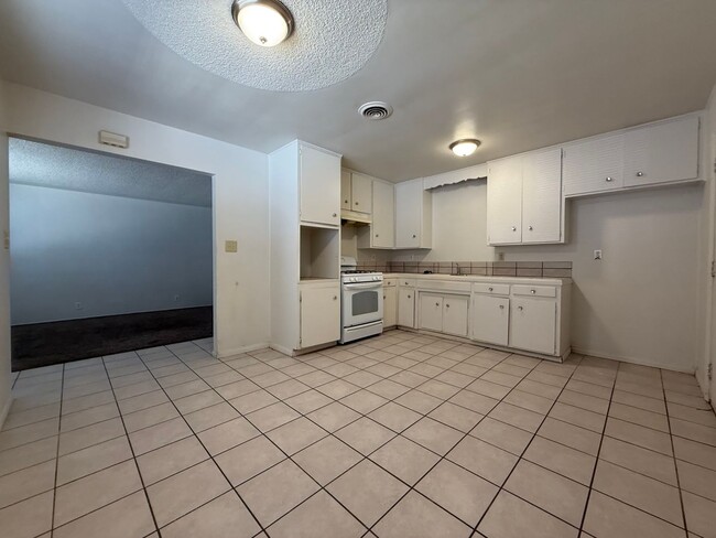 Photo - 507 Tyler St