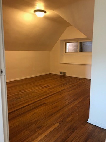 Building Photo - 337 E 12th Ave Unit 3 Rental