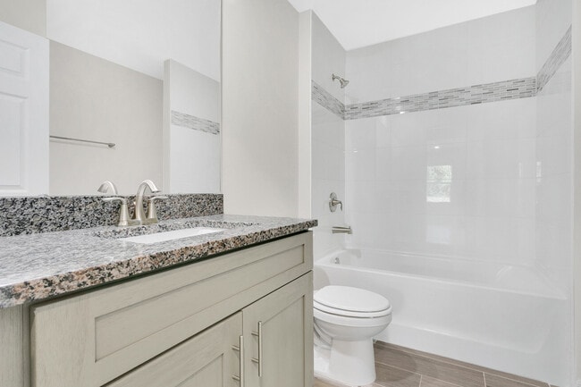 Photo - 2300 Fox Hollow Dr