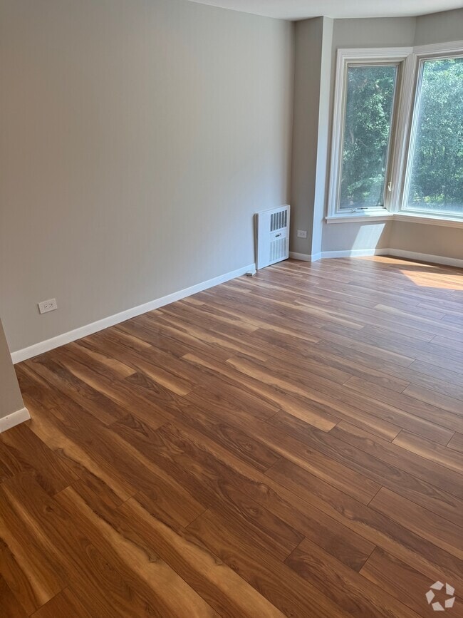 Building Photo - 2500 Windsor Mall Unit 1K Rental