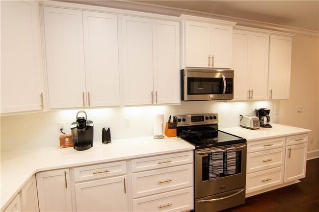 Photo - 105 Gascoigne Ave Unit 306