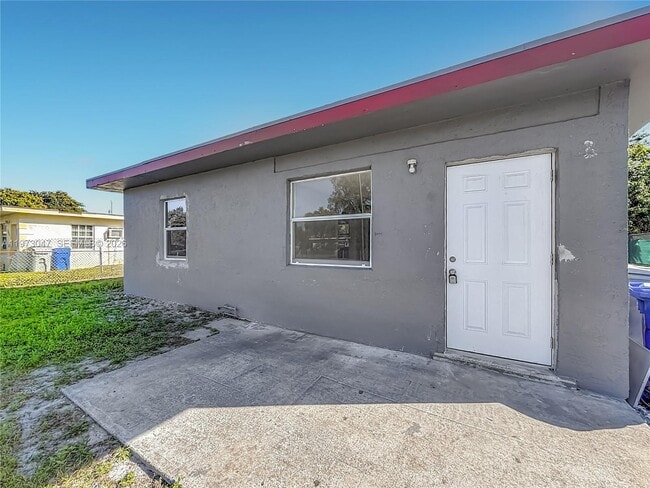 Photo - 2408 NW 8th St