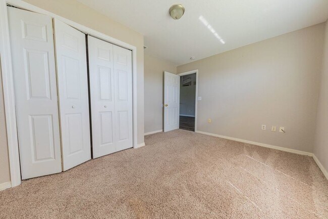 Photo - 541 Drayton Rd