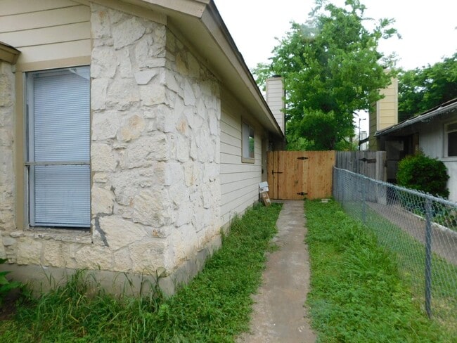 Photo - GCC Properties I LP Management Acct2 (1002... Unit B
