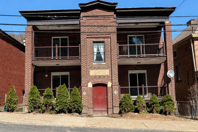 Photo - 21 Howard St