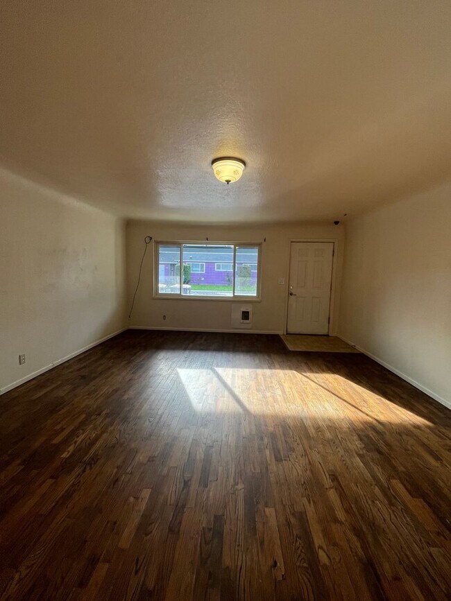 Photo - 1-Bedroom 1-Bathroom apartment in Whitaker