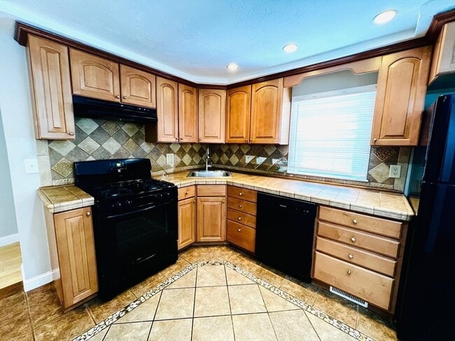 Photo - 199 Andover St Unidad 1