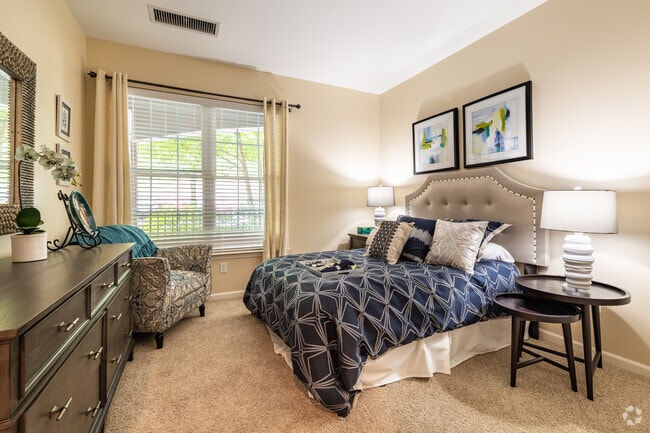 1BR, 1BA-740SF-Bedroom
