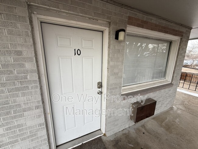 Building Photo - 1105 7th St