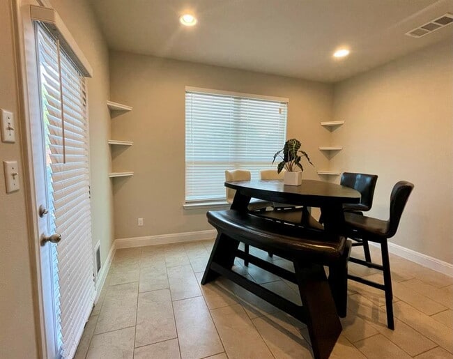 Photo - 1036 Chad Lp