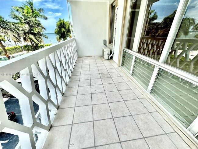 Photo - 1430 Brickell Bay Dr Unit 301