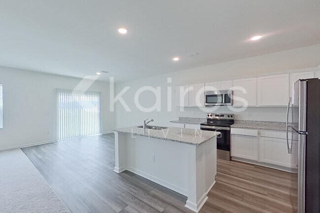 Photo - 677 Castillo Dr