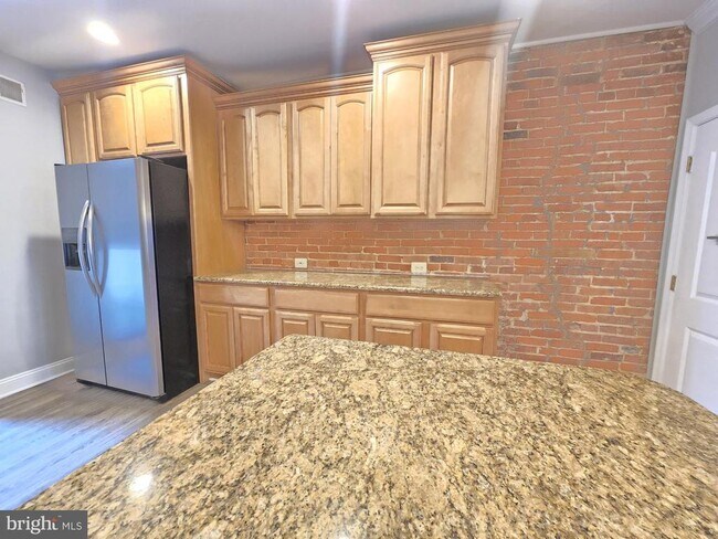 Photo - 112 N Luzerne Ave