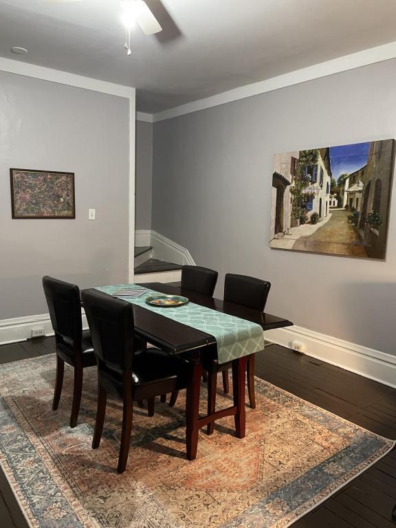 Photo - 875 Heyl Ave