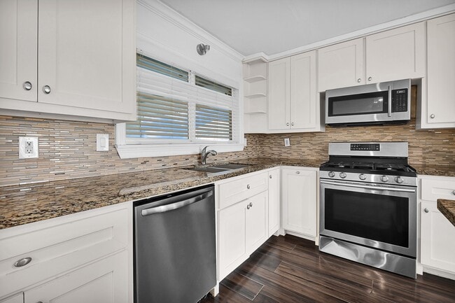 Photo - 1301 Avenue I