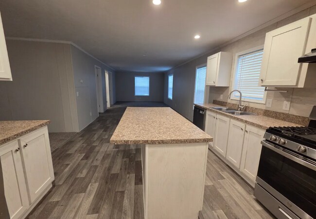 Photo - 500 Elmwood Ln