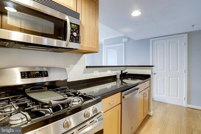 Photo - 2220 Fairfax Dr Unit 601