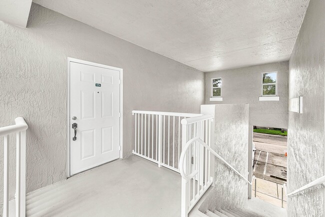 Photo - 1008 Shoma Dr