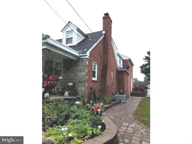 Photo - 52 Ardmore Ave House