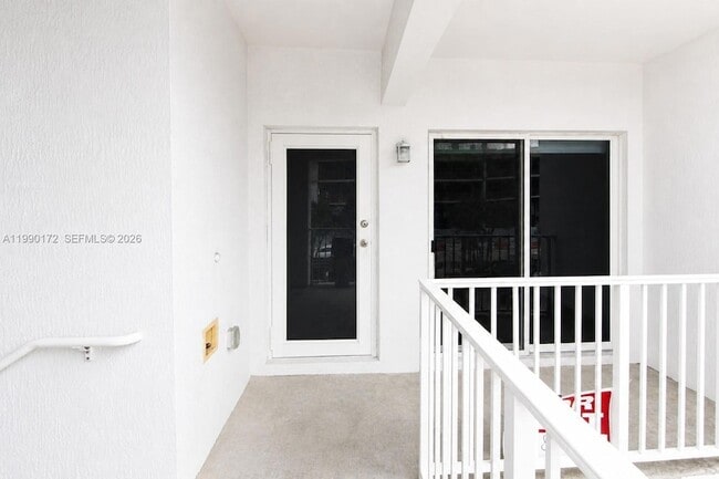 Photo - 996 E 24th St Unidad 996