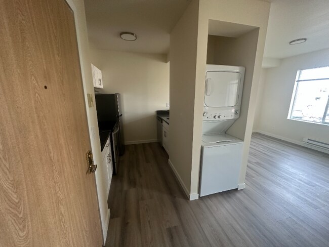 Photo - 334 Wells Ave S Unit 223