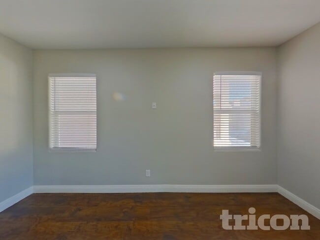 Photo - 6639 Weeping Pine St