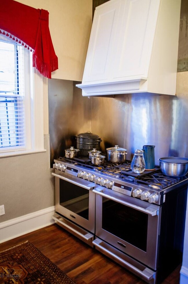 Photo - 1300 Wood St