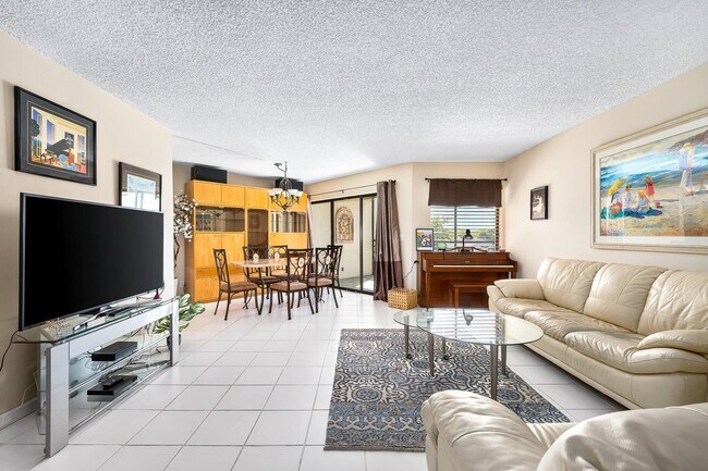 Photo - 5751 Camino Del Sol Unit 403