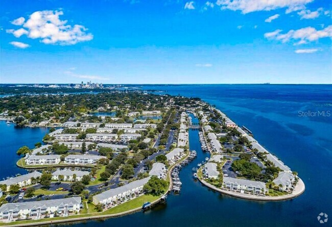 Building Photo - 5245 Coquina Key Dr SE Unit A (Furnished) Rental