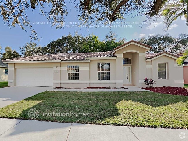 Building Photo - 10660 SW 21st St Rental