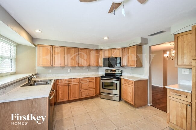 Photo - 1419 Argyle Dr