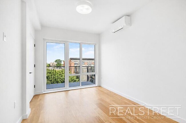 Photo - Rogers Avenue Unit 602