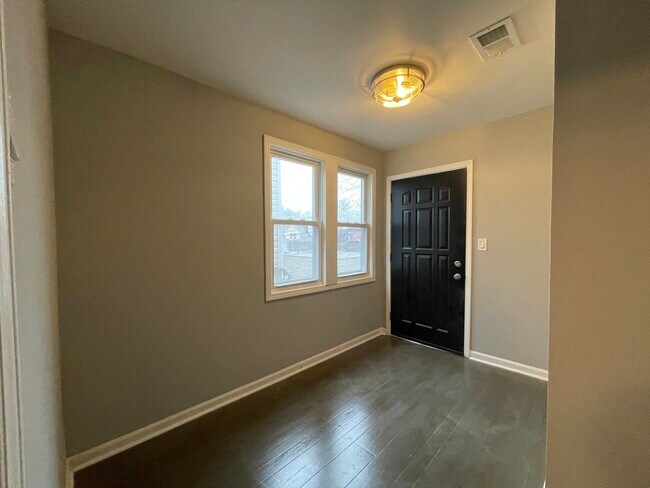 Photo - 1446 N Artesian Ave Unidad 2F