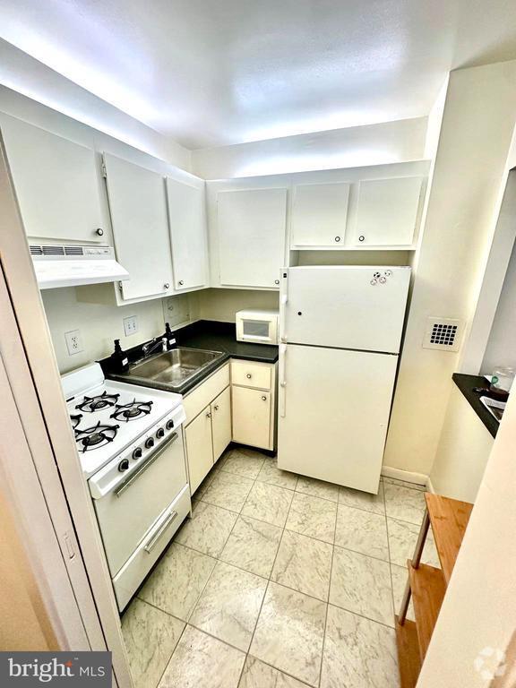 Building Photo - 5500 Friendship Blvd Unit 1425N Rental