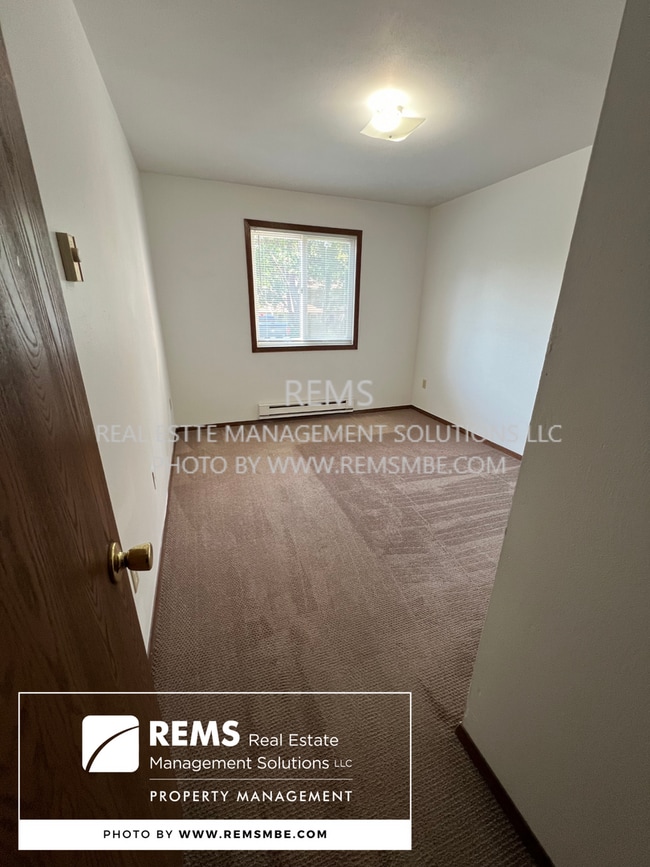 Photo - 544 E Slifer St Unit 9