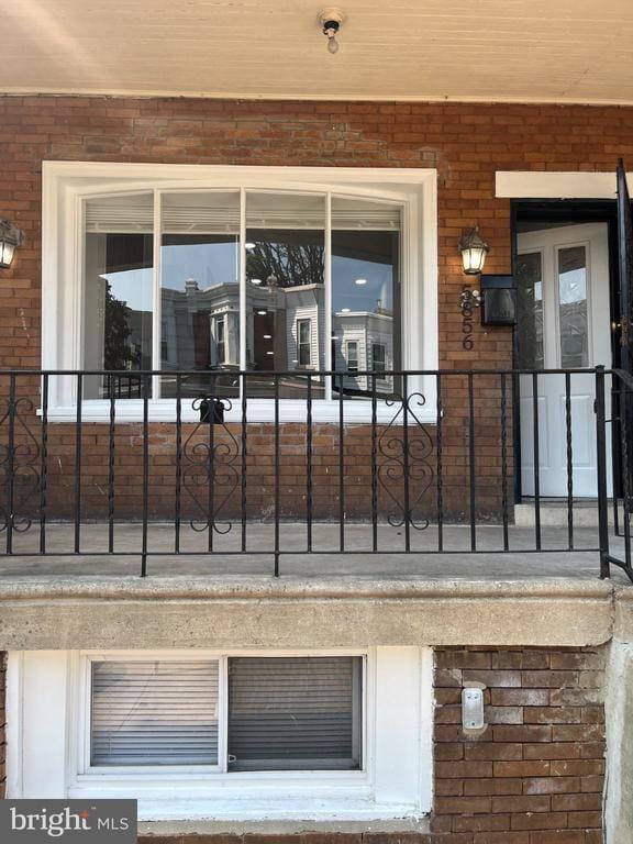Photo - 5856 Walton Ave